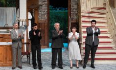 USTA OYUNCU ŞENER ŞEN’İN ‘ZENGİN MUTFAĞI’ OYUNU SAHNELERE VEDA ETTİ
