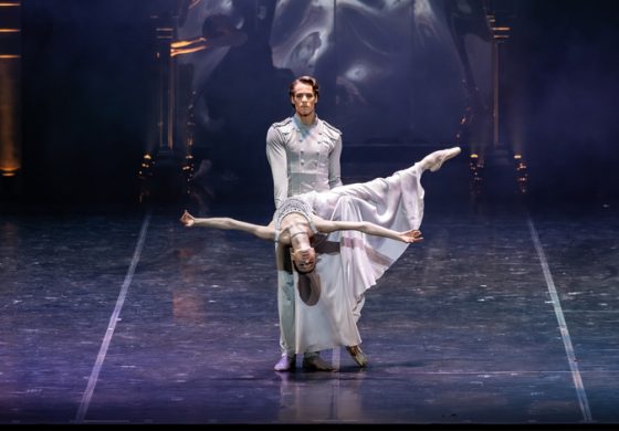 Rus St. Petersburg Eifman Balesi’nden Nefes Kesen “Anna Karenina” Performansı