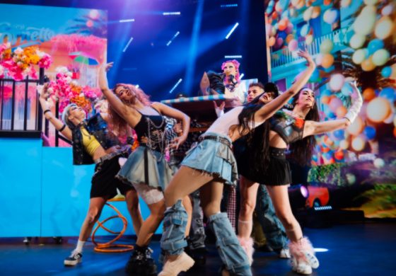 Hande Yener’den yazı başlatan MAX şarkısı ve klibi şimdi yayında! 