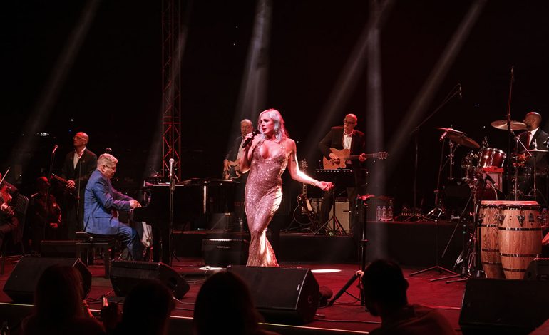 MIORI’de Pink Martini Rüzgârı: Yıldızların Altında Unutulmaz Bir Gece