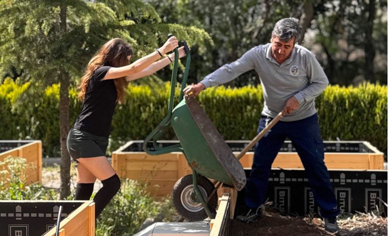 Geleceğe Yeşil Adım:İstanbul Saint-Joseph Lisesi Yaşam Bostanı