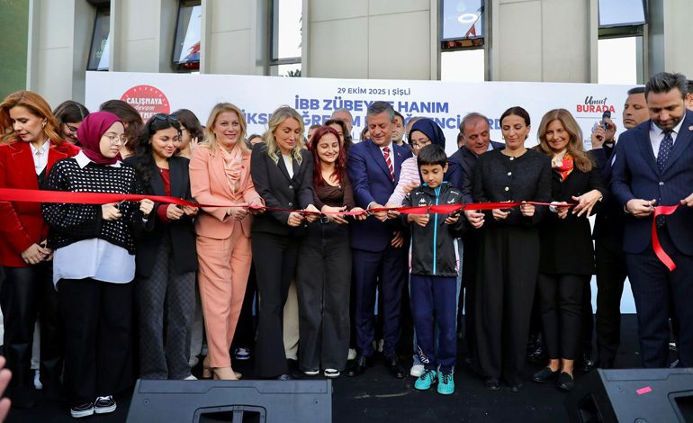 ‘ZÜBEYDE HANIM KIZ ÖĞRENCİ YURDU’ KENTİN EN DEĞERLİ BÖLGESİNDE HİZMETE GİRDİ