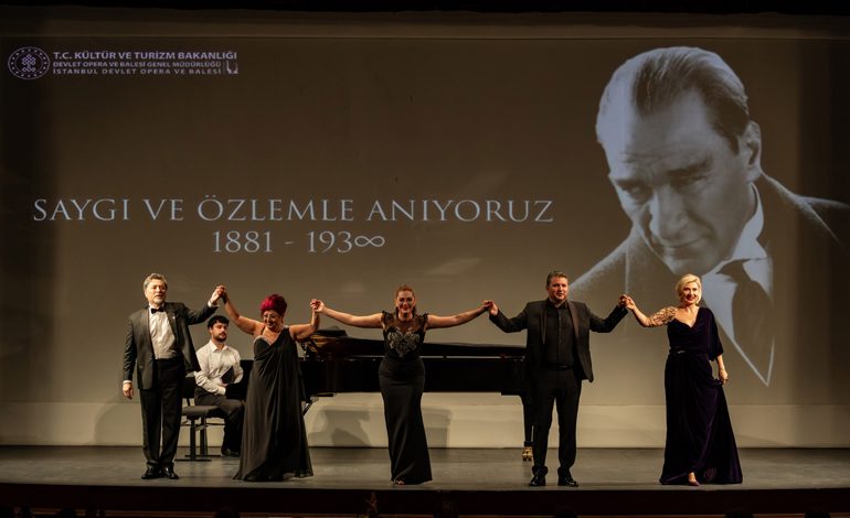 “Ebediyete Uğurlanışının Yıl Dönümünde, Atatürk’e Ulusal Müzikle Saygı”