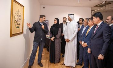 Âdil-i Mutlak Hat Eserleri Evrensel Yolculuğuna Katar İle Devam Ediyor