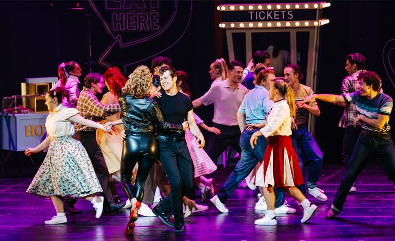 Dünyaca Ünlü “Grease Müzikali” Zorlu PSM’de!