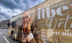 İLBER ORTAYLI İÇİN İETT’DEN ÖZEL SAYGI OTOBÜSÜ