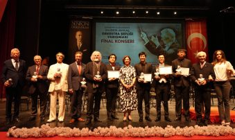 DÜNYANIN GENÇ ORKESTRA ŞEFLERİ YARIŞTI: ESKİŞEHİR ULUSLARARASI GÜRER AYKAL ORKESTRA ŞEFLİĞİ YARIŞMASI’NDA ÖDÜLLER SAHİPLERİNİ BULDU!
