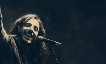“ŞAİR CEKETLİ ÇOCUK” KAZIM KOYUNCU, ARAMIZDAN AYRILIŞININ 21. YILINDA 19 HAZİRAN’DA HARBİYE’DE ŞARKILARLA ANILACAK!