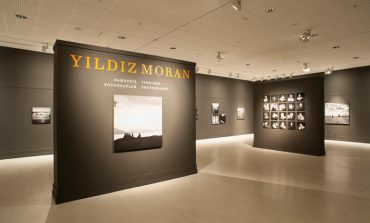 Pera Müzesi’nden Edirne Bienali’ne: Yıldız Moran’ın Zamansız Fotoğrafları Sanatseverlerle Buluşuyor