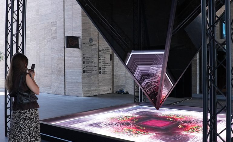 6. İstanbul Dijital Sanat Festivali AKM’de Başladı