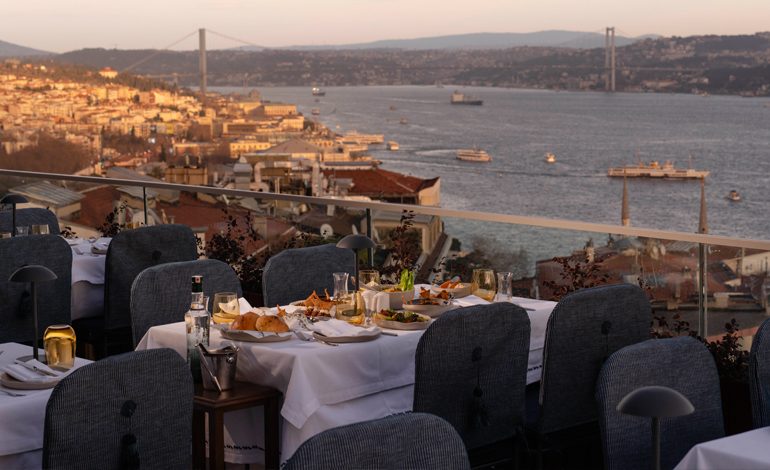 İstanbul’un En Şık Teras Manzarası ‘Mesai’de