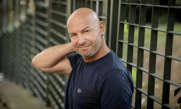 ÇAĞAN IRMAK: “YAZAR OLARAK HİÇ KİMSENİN NABZINA GÖRE ŞERBET VERMEM”